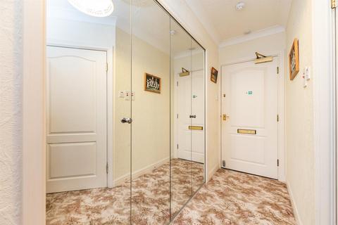 1 bedroom apartment for sale, Chevin Court, Otley LS21
