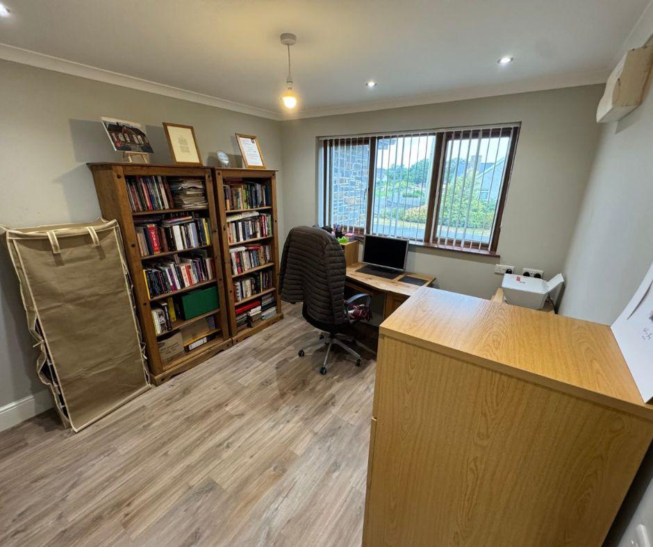 Study (potential bedroom 4 )