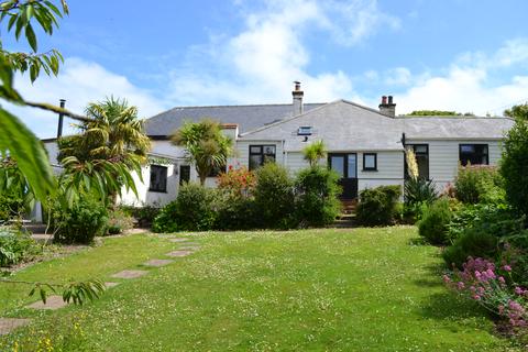 5 bedroom chalet for sale, The Front, St. Margarets Bay CT15