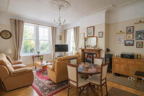 3 bedroom flat for sale, Shrubbery Road, Hillside - Impressive Victorian Flat - Own Entrance