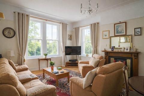 3 bedroom flat for sale, Shrubbery Road, Hillside - Impressive Victorian Flat - Own Entrance