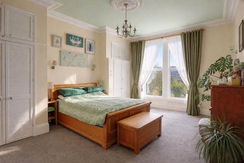 3 bedroom flat for sale, Shrubbery Road, Hillside - Impressive Victorian Flat - Own Entrance