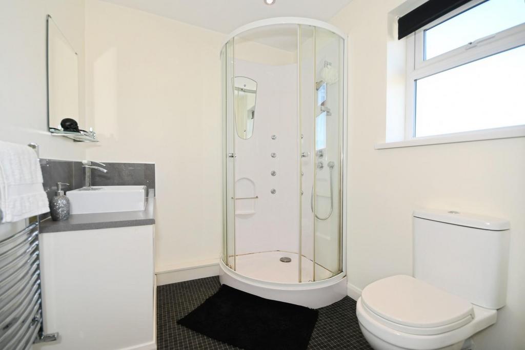 EN SUITE.jpg