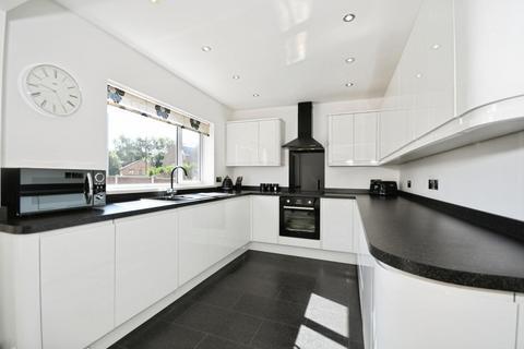 4 bedroom semi-detached house for sale, Avondale Road, Inkersall, Chesterfield, S43 3EQ