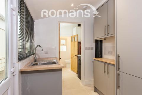 2 bedroom terraced house to rent, Brougham Hayes, Bath, BA2