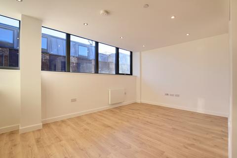 1 bedroom flat to rent, Burnell House, 8 Stanmore Hill, Stanmore, HA7