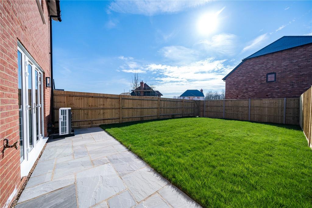 Hever External Rear