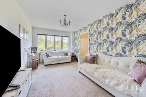 6 Ridgewell Grove, Hornchurch, RM12 5AG