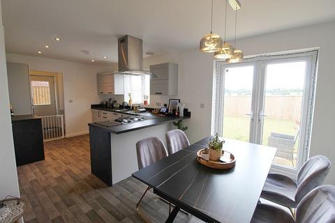 4 bedroom detached house for sale, Cottongrass Gardens, Laughton, Sheffield
