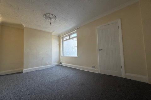 3 bedroom terraced house to rent, Keswick Gardens, Inglemire Lane, Hull, East Yorkshire, HU6