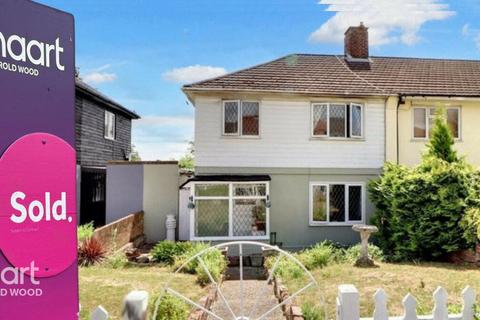 48 Retford Road, Romford, RM3 9NB