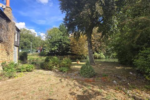 undefined, Riverside House, Roydon