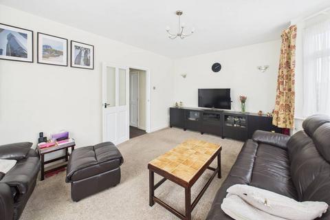 undefined, St Albans Avenue, Hanworth, Middlesex, TW13