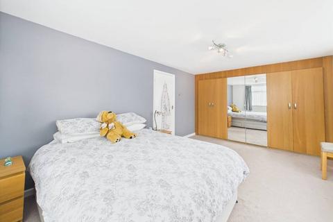 undefined, St Albans Avenue, Hanworth, Middlesex, TW13