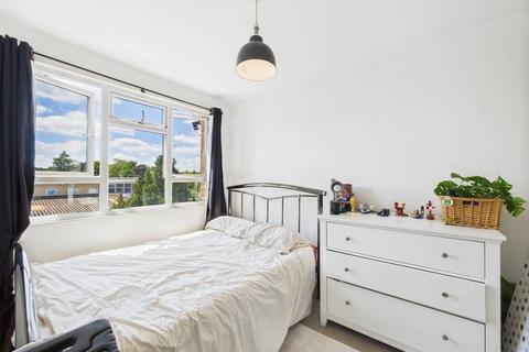 33 Town Tree Road, Ashford, TW15 2PN