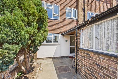 33 Town Tree Road, Ashford, TW15 2PN