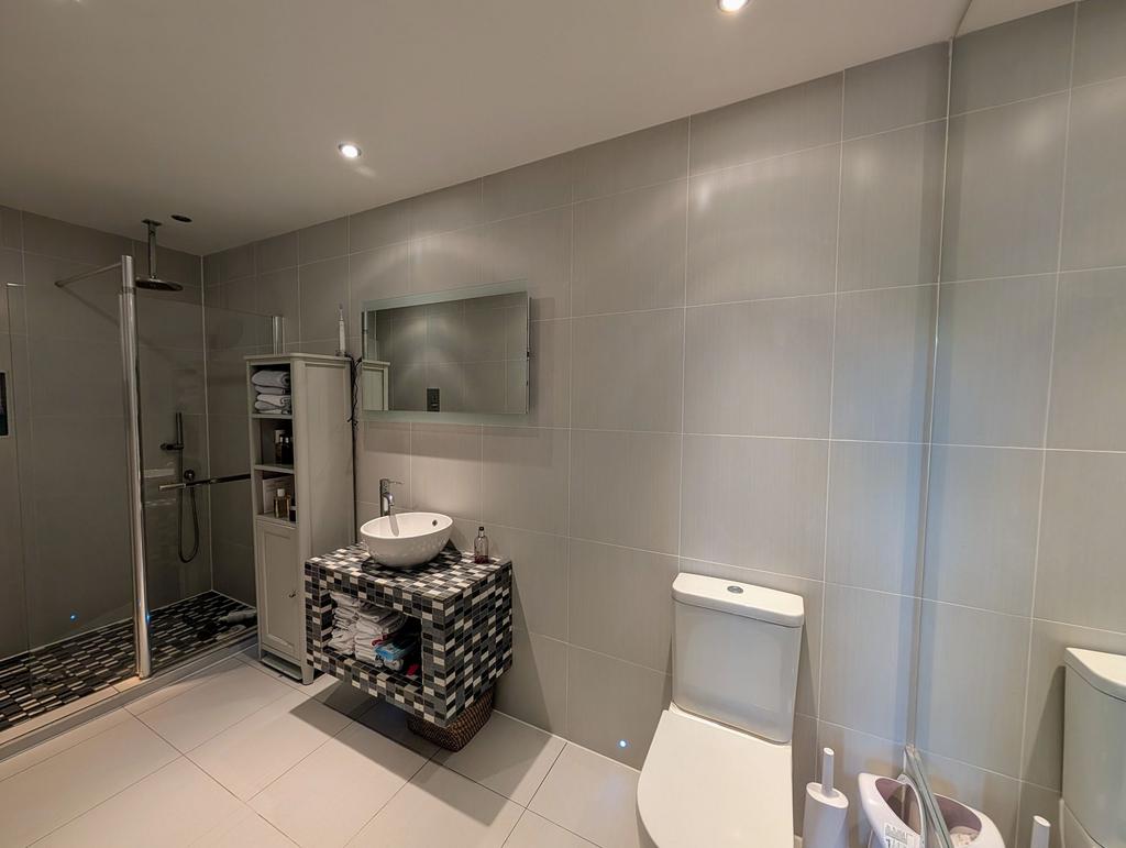 Ensuite