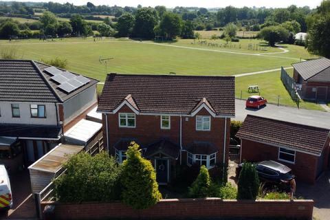 3 bedroom detached house for sale, The Avenue, Blythe Bridge ST11