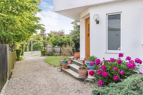 undefined, Holland Close, Stanmore, HA7