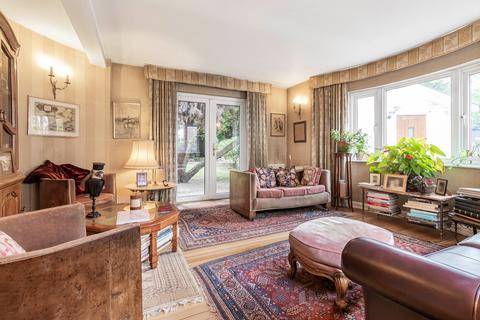 5 bedroom detached house for sale, Holland Close, Stanmore, HA7