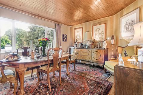 5 bedroom detached house for sale, Holland Close, Stanmore, HA7