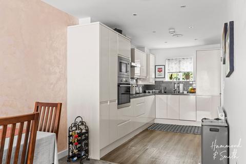 3 Meadow View Ivy Chimneys, Epping, CM16 4FL