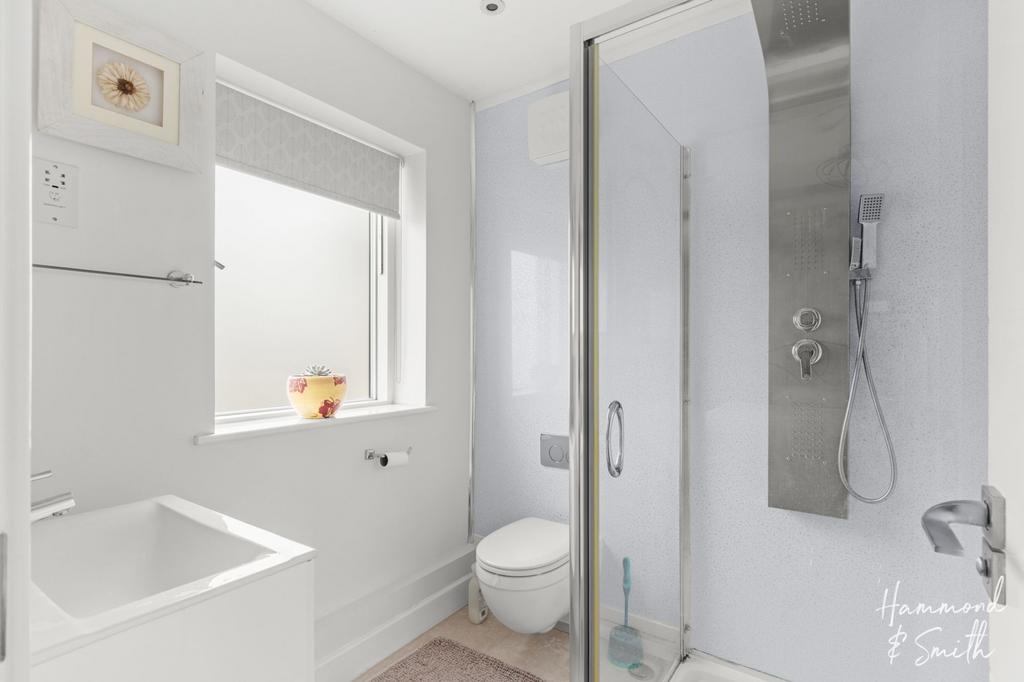 Ensuite shower room