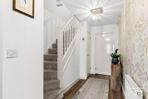 3 Meadow View Ivy Chimneys, Epping, CM16 4FL