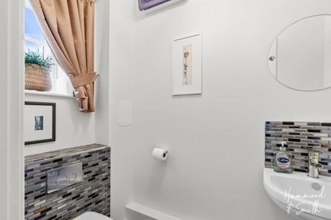 3 Meadow View Ivy Chimneys, Epping, CM16 4FL