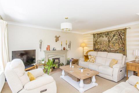 5 bedroom detached house for sale, Beamont Close, Lutterworth