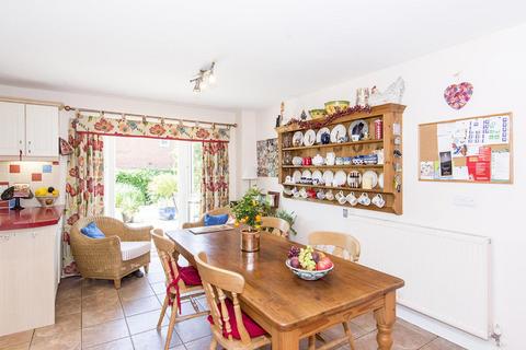 5 bedroom detached house for sale, Beamont Close, Lutterworth