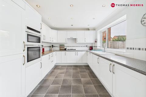 25 Beech Avenue, Biggleswade, SG18 0EG