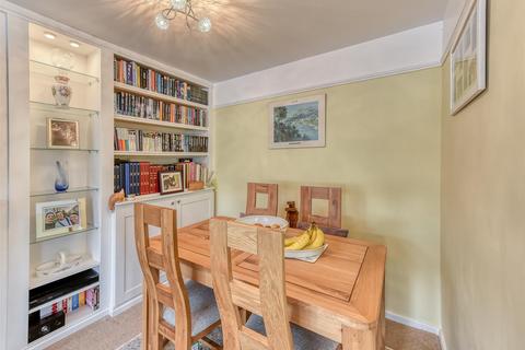4 Oak Road, Brewood, Stafford, ST19 9HH