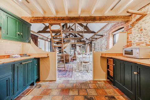 undefined, Chain Free in Weybourne