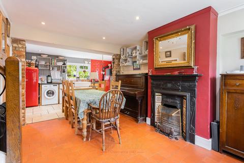 Bryle Cottage Tompsets Bank, Forest Row, RH18 5BG
