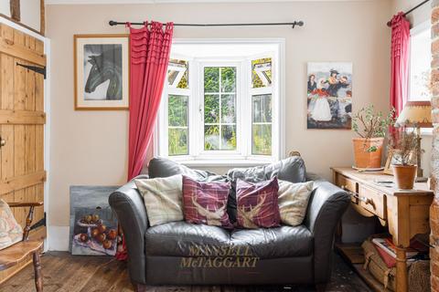 Bryle Cottage Tompsets Bank, Forest Row, RH18 5BG