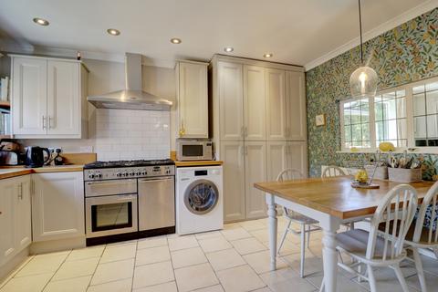 4 bedroom detached house for sale, Amersham Road, Buckinghamshire HP13
