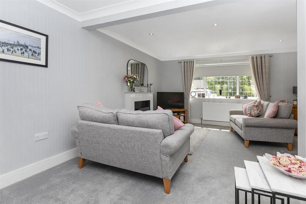 Bramleys Estate Agents - Gernhill Avenue - Fixby (