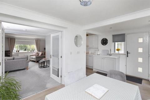 2 bedroom detached bungalow for sale, Gernhill Avenue, Fixby, Huddersfield
