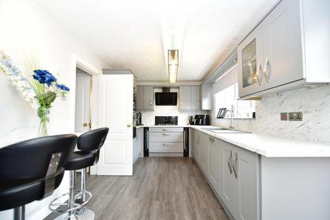 5 bedroom detached house for sale, Steven Place, Sheffield S35