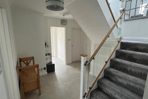 15 Crestway, Strete, Dartmouth, TQ6 0SF