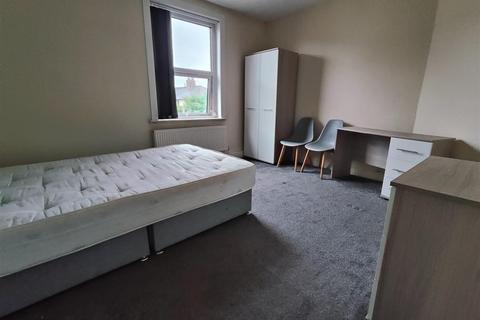 1 bedroom in a house share to rent, Room To Let in Shared House on Cemetery Road, Preston