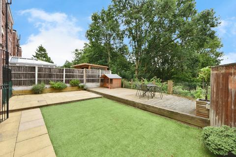 undefined, Woodland View, Greater Manchester SK14