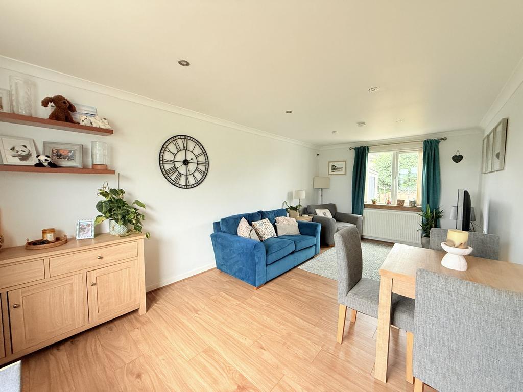 144 Hardthorn Road, Dumfries, DG2 9 JT - Braidwoods