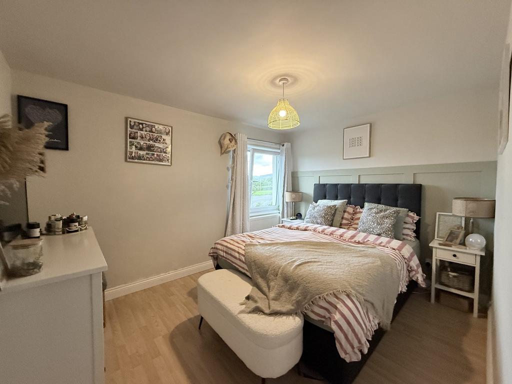 144 Hardthorn Road, Dumfries, DG2 9 JT - Braidwoods