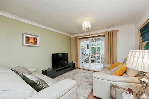 11 Birrell Drive, Dunfermline, KY11 8DW