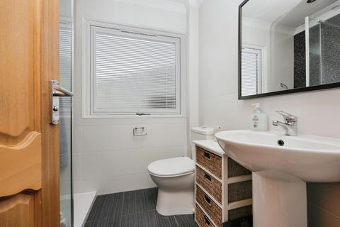 11 Birrell Drive, Dunfermline, KY11 8DW