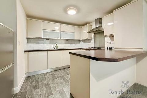 2 bedroom apartment for sale, Lawnhurst Avenue, Greater Manchester M23