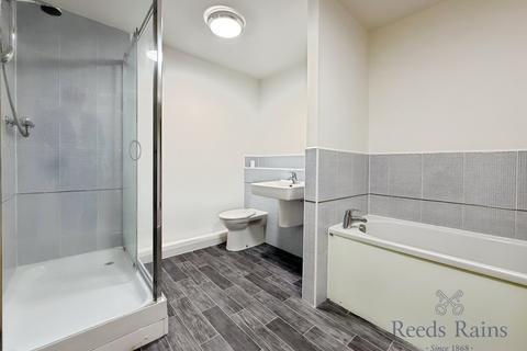 2 bedroom apartment for sale, Lawnhurst Avenue, Greater Manchester M23