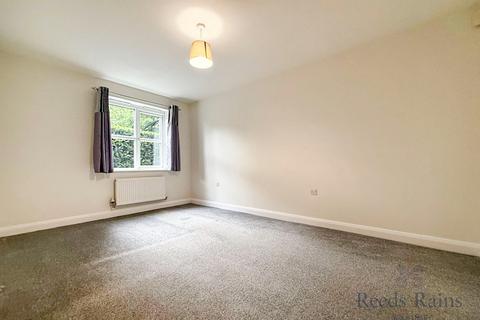 2 bedroom apartment for sale, Lawnhurst Avenue, Greater Manchester M23